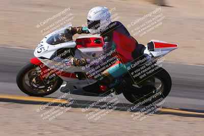 media/Dec-10-2023-SoCal Trackdays (Sun) [[0ce70f5433]]/Turn 9 Inside Set 2 (1115am)/